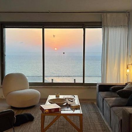 Beachfront Apartment With Breathtaking Sea View Нетания Экстерьер фото
